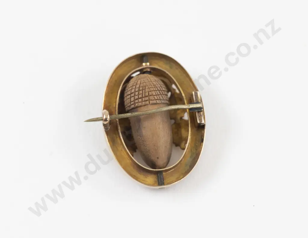 Victorian 9ct Framed Acorn Brooch Image 1++