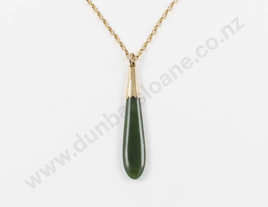 NZ 9ct Mounted Greenstone Pendant Image 1++