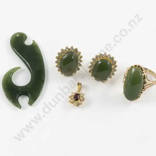 9ct Single Greenstone Panel Ring