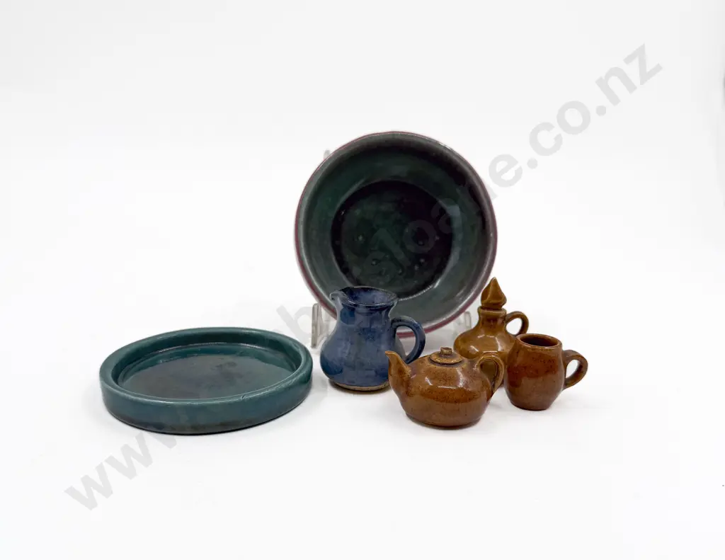 Two O C Stephens Pin Dishes & Four Miniatures Image 1++