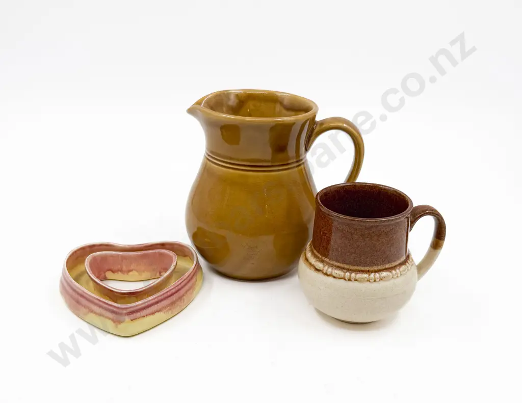 Crown Lynn Jug Mug & Small Vase Image 1++