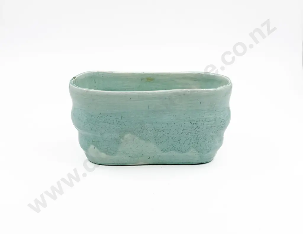 Briar Gardner Trough Vase Image 1++