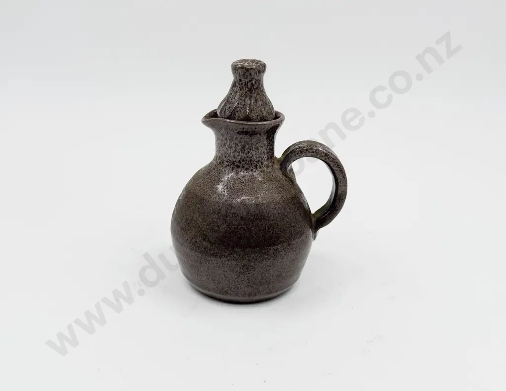 Elizabeth Lissaman Oil Bottle with Stopper Image 1++