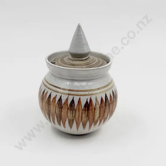 Hanmer Pottery Lidded Sugar Bowl