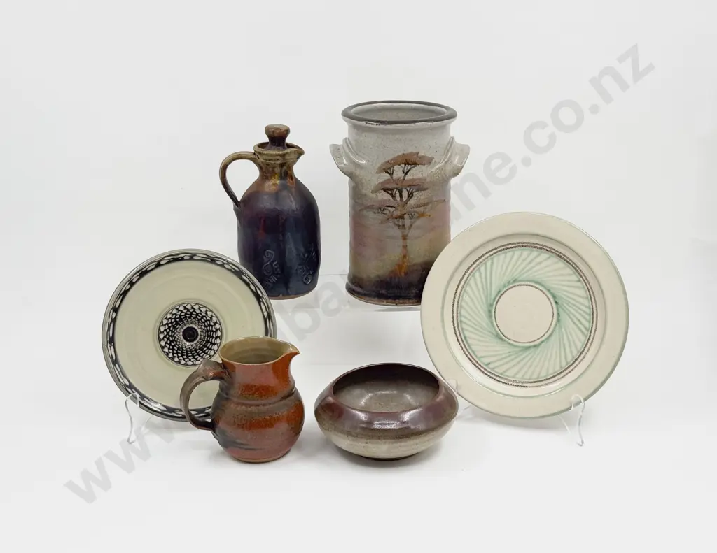 Christopher Clouston Handled Crock & Five Pieces NZ Pottery Image 1++