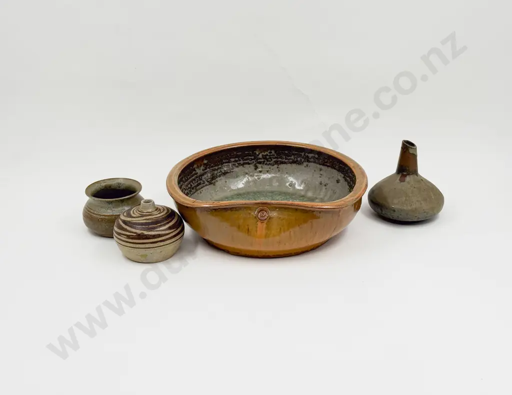 Peter Knuckey Shaped Bowl & Three NZ Pottery Bud Vases Image 1++