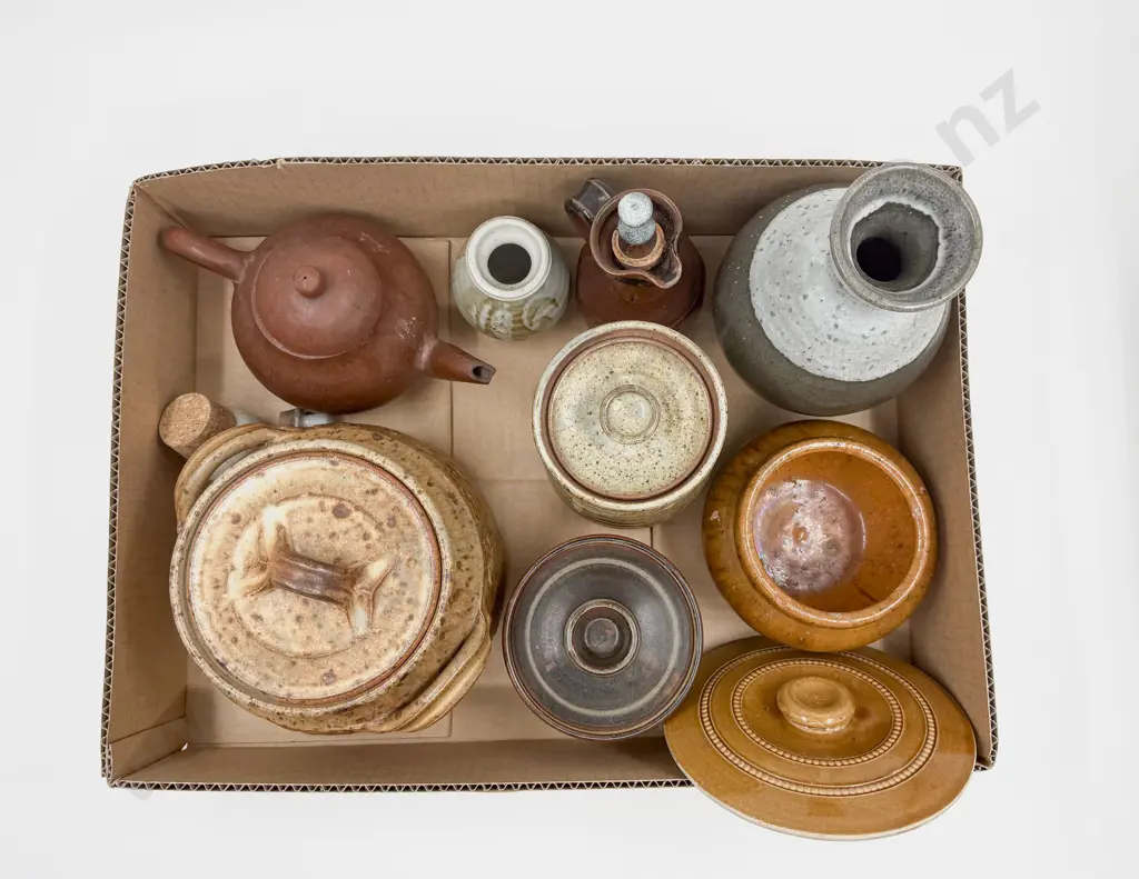 Box Quantity of Assorted NZ Pottery (some a/f) Image 1++