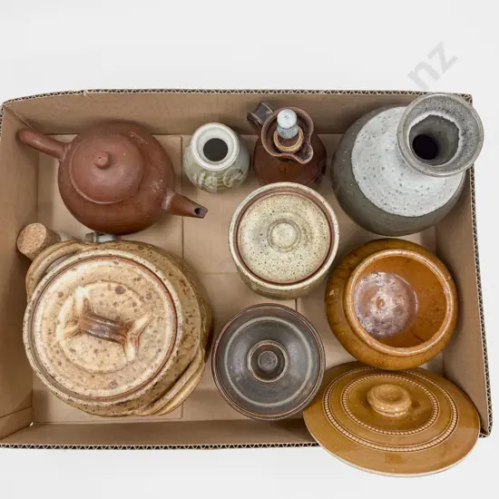 Box Quantity of Assorted NZ Pottery (some a/f)