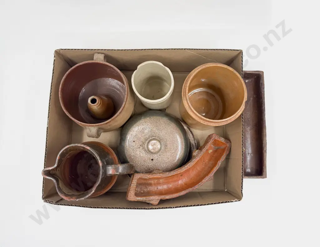 Box Quantity of Assorted NZ Pottery (some a/f) Image 1++