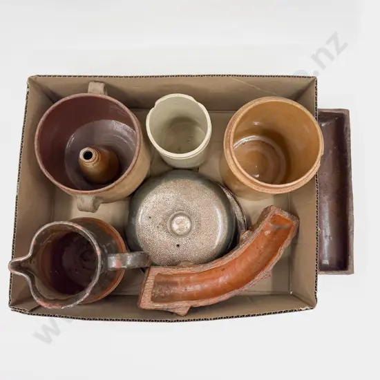 Box Quantity of Assorted NZ Pottery (some a/f)