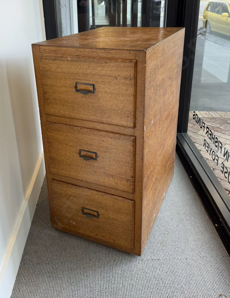 Vintage Oak Three Drawer Filing Cabinet Image 1++