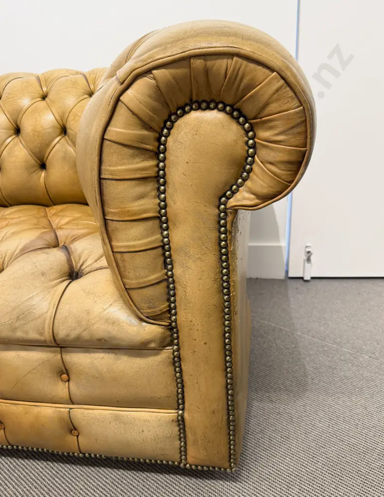 Deep Buttoned Chesterfield Sofa Image 1++