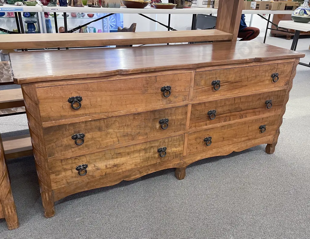 Chapman Taylor Six Drawer Chest Image 1++