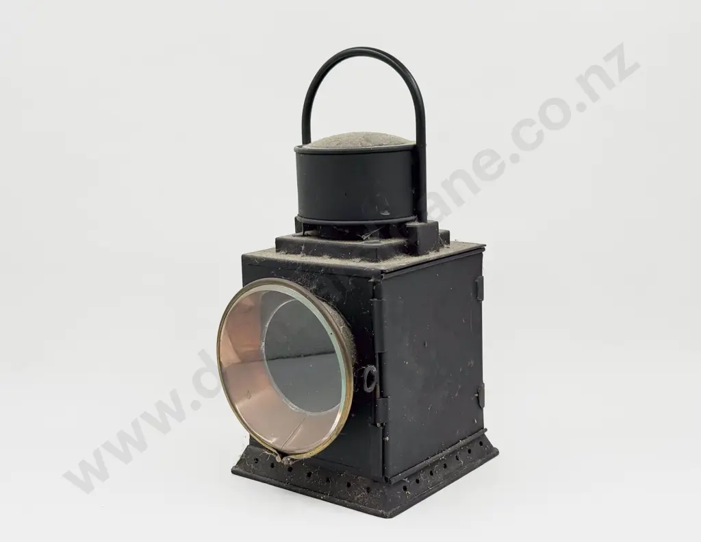 Victorian Japanned Railway Lamp Image 1++