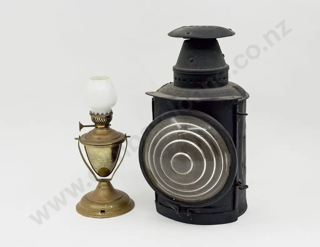 Vintage Adlake Japanned Lamp & Small Brass kerosene Lamp Image 1++