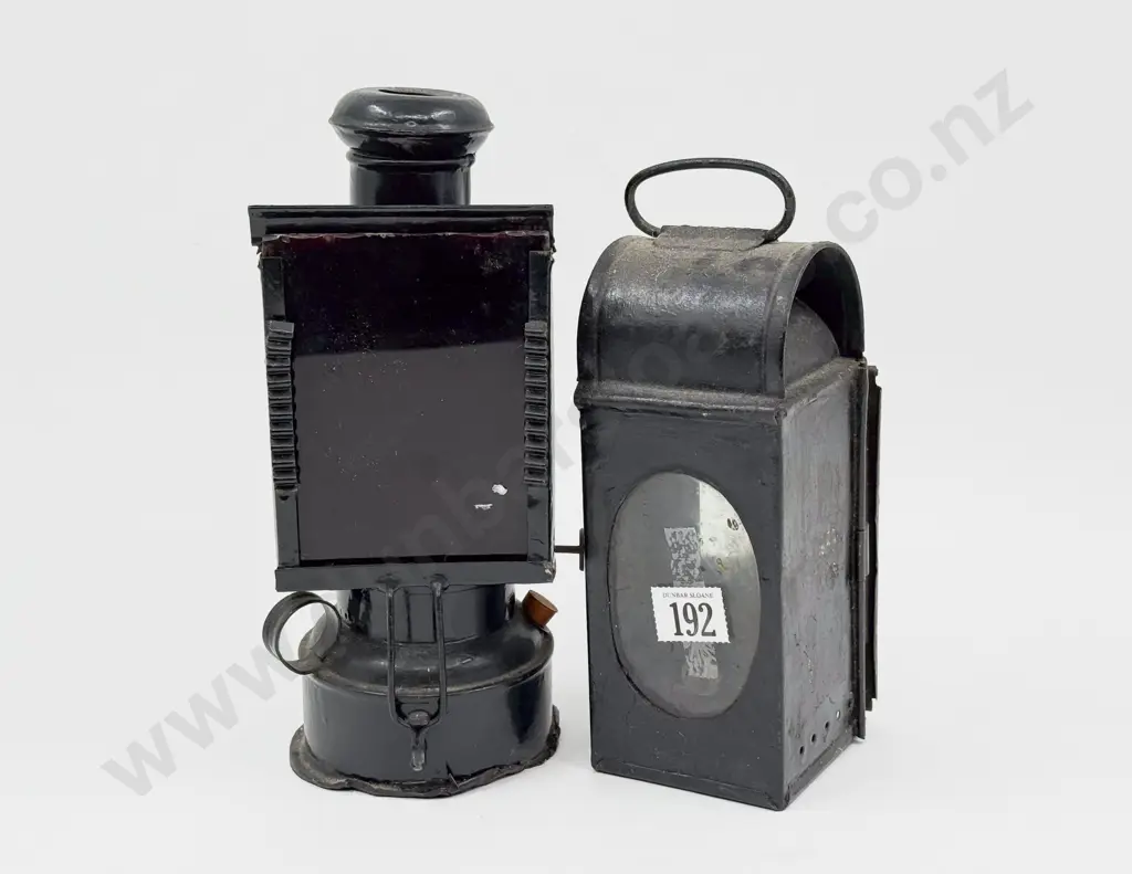 Two Small Vintage Japanned Hand Lamps Image 1++