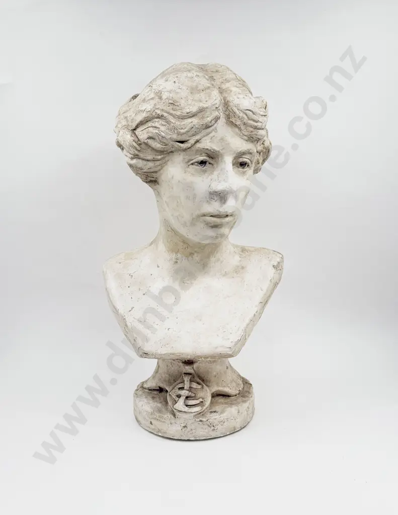 Plaster Bust of a Lady Image 1++