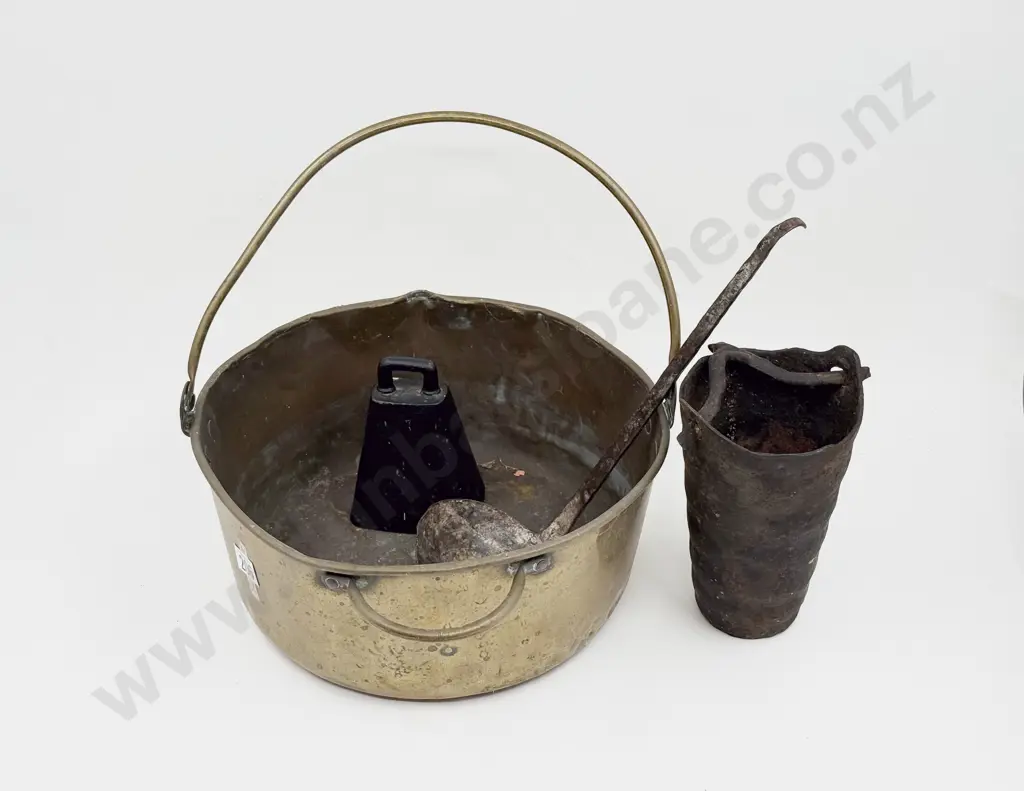 Four Pieces of Vintage Metal Ware Including Brass Jam Pan Image 1++