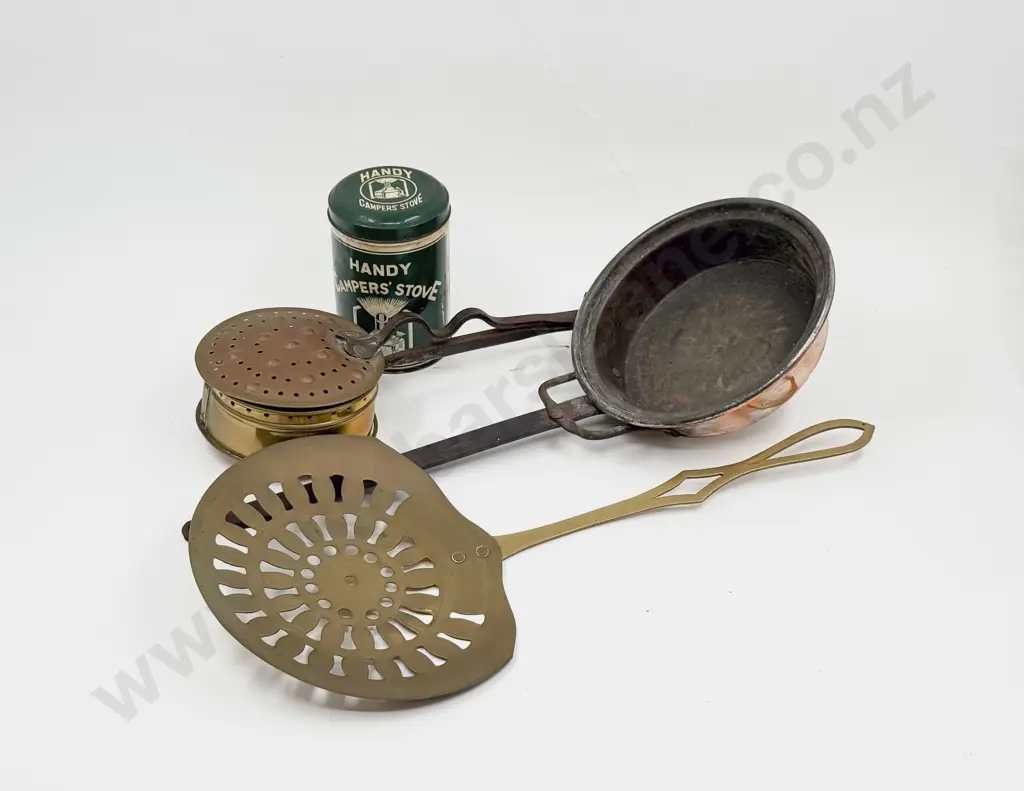 Small Box Mixed Metalware Image 1++
