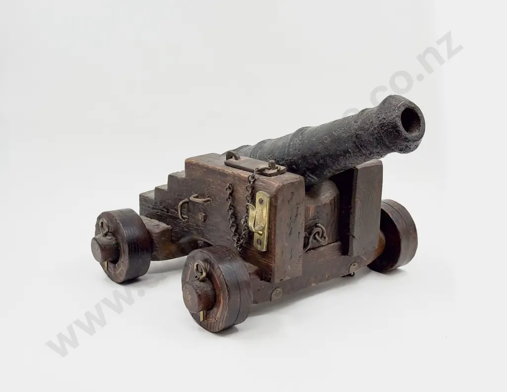 C19th Cast Iron Starter Canon Image 1++