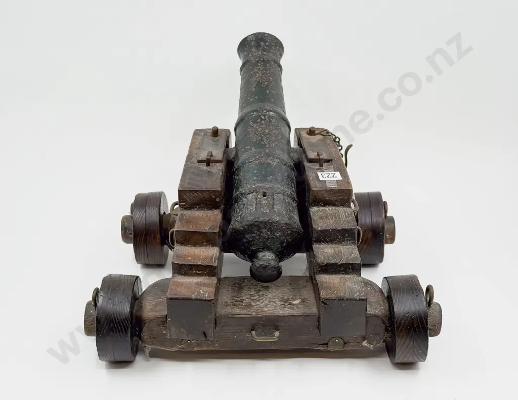 C19th Cast Iron Starter Canon Image 1++