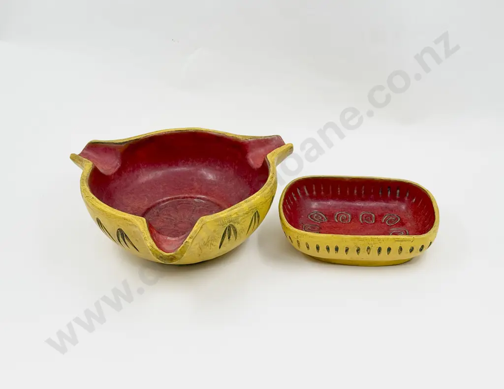 Mid C20th Italian Glazed Earthenware Triple Lipped Bowl with Dish Image 1++