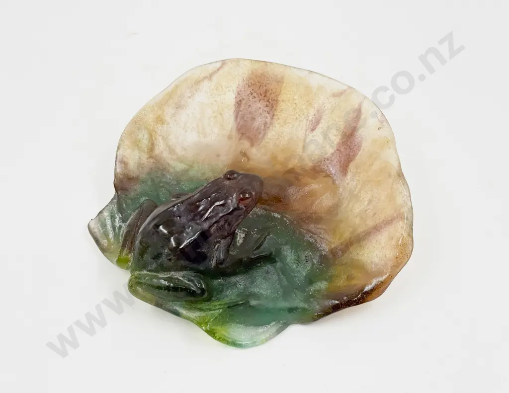 Daum France Pate de Verre Frog on Lily Pad Image 1++