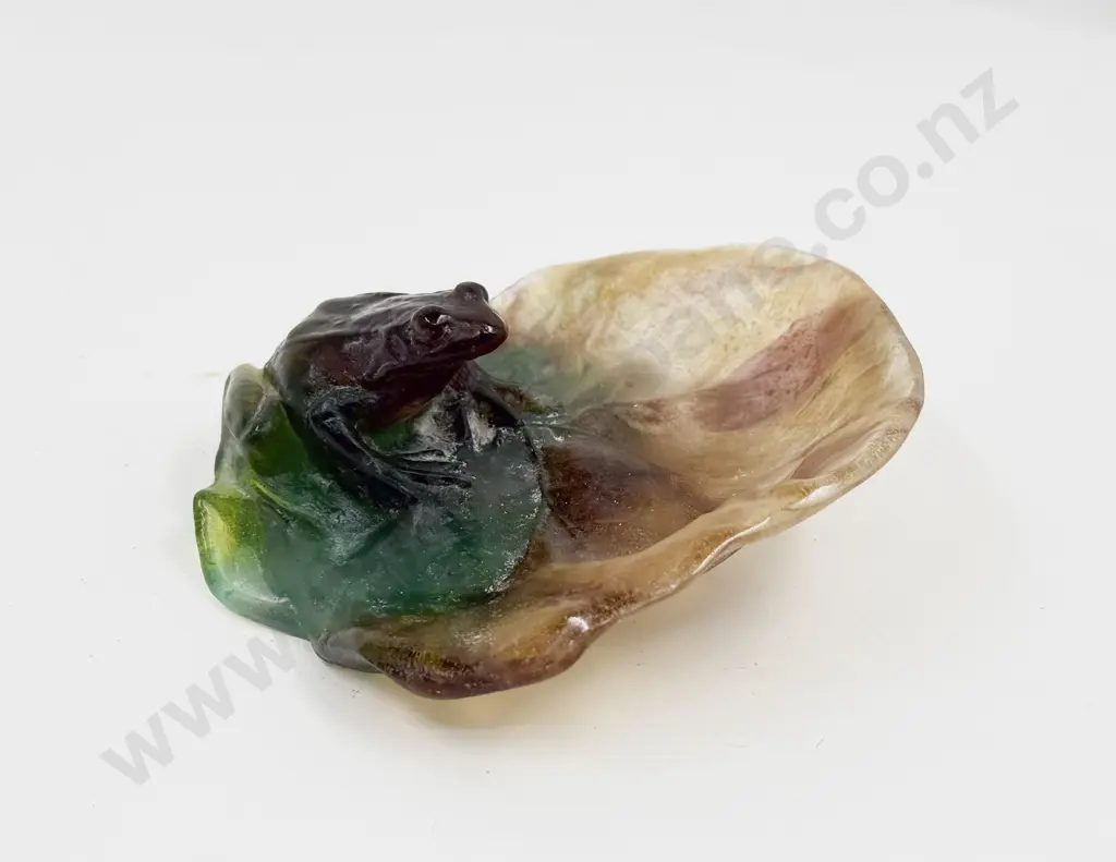 Daum France Pate de Verre Frog on Lily Pad Image 1++