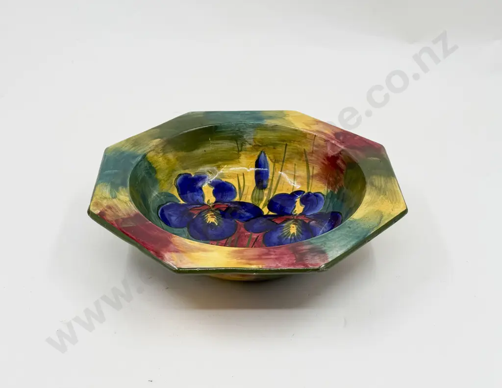 Early C20th Wemyss no221 Hand-Painted Irish Serving Bowl Image 1++