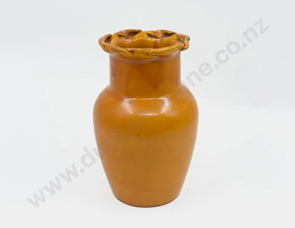 Burmantofts Leeds Art Pottery (1880 to1904) Vase Image 1++