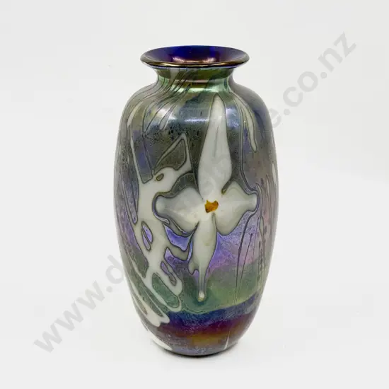 Stephen Fellerman '78 Iridescent Art Glass Vase
