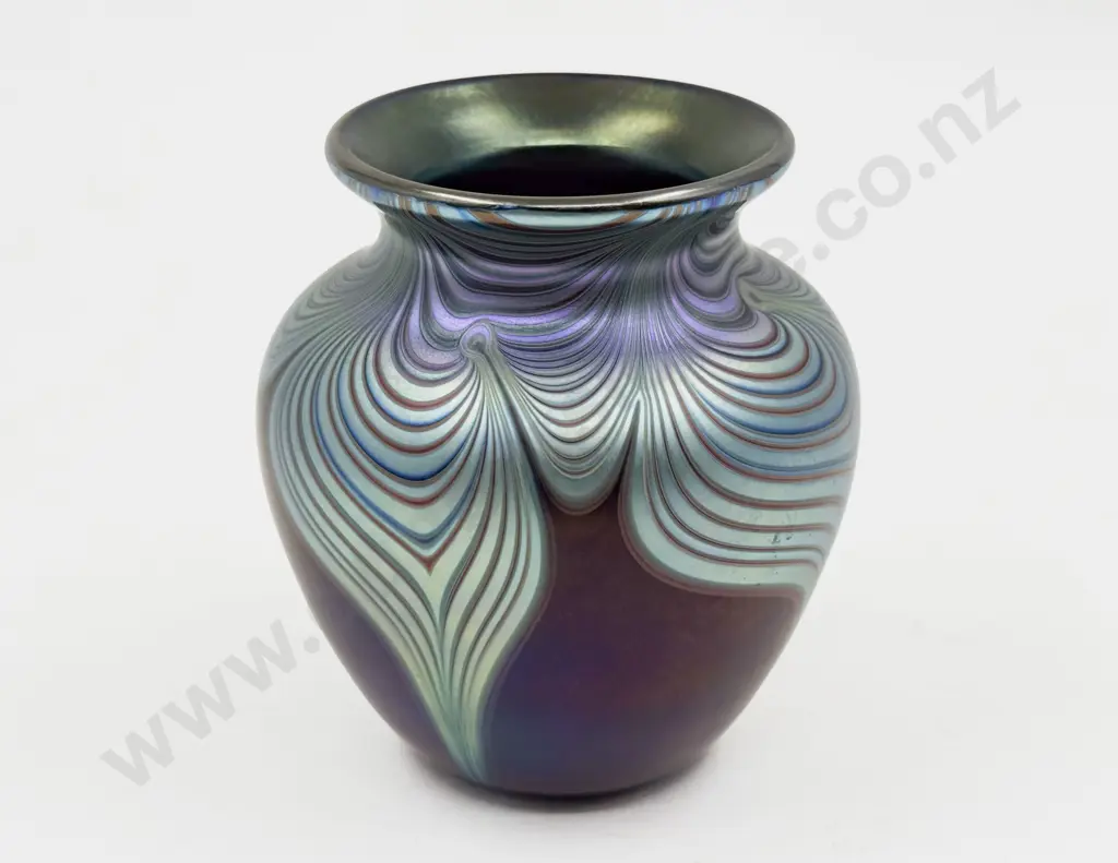 Okra '89 Iridescent Glass Vases Image 1++
