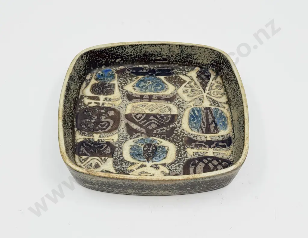 Royal Copenhagen 1969-1974 Fajance Square Shallow Dish Image 1++