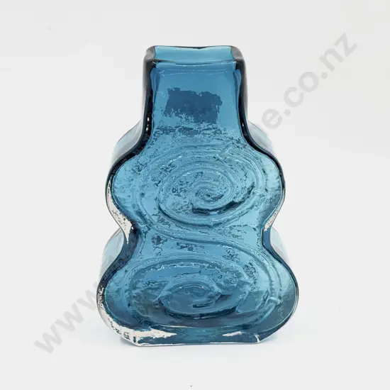 Whitefriars 'Cello' 9675 Pattern Geoffrey Baxter Design Kingfisher Blue Textured Vase
