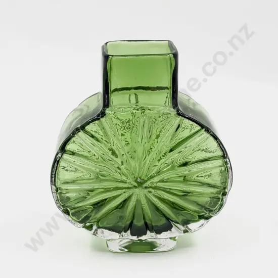 Whitefriars 'Sunburst' 9676 Pattern Geoffrey Baxter Design Meadow Green Textured Vase