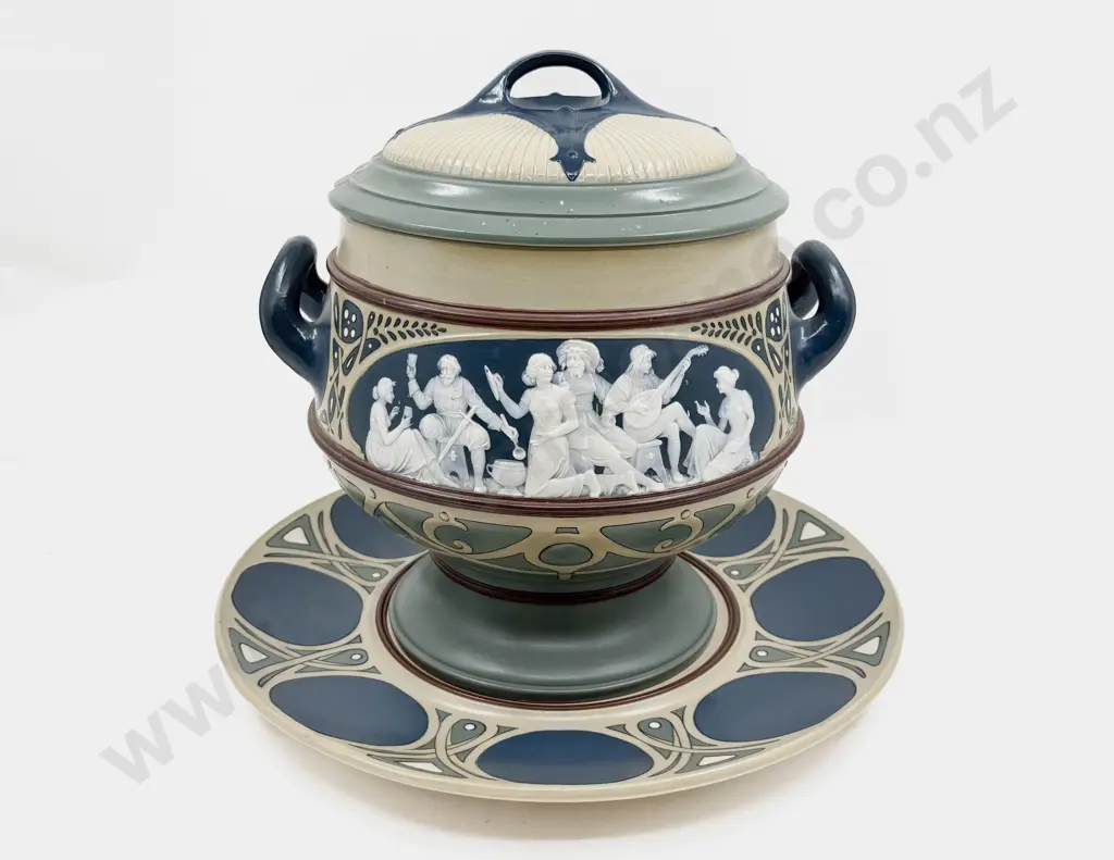 Arts & Crafts Mettlach Large Lidded Tureen on Tray Image 1++