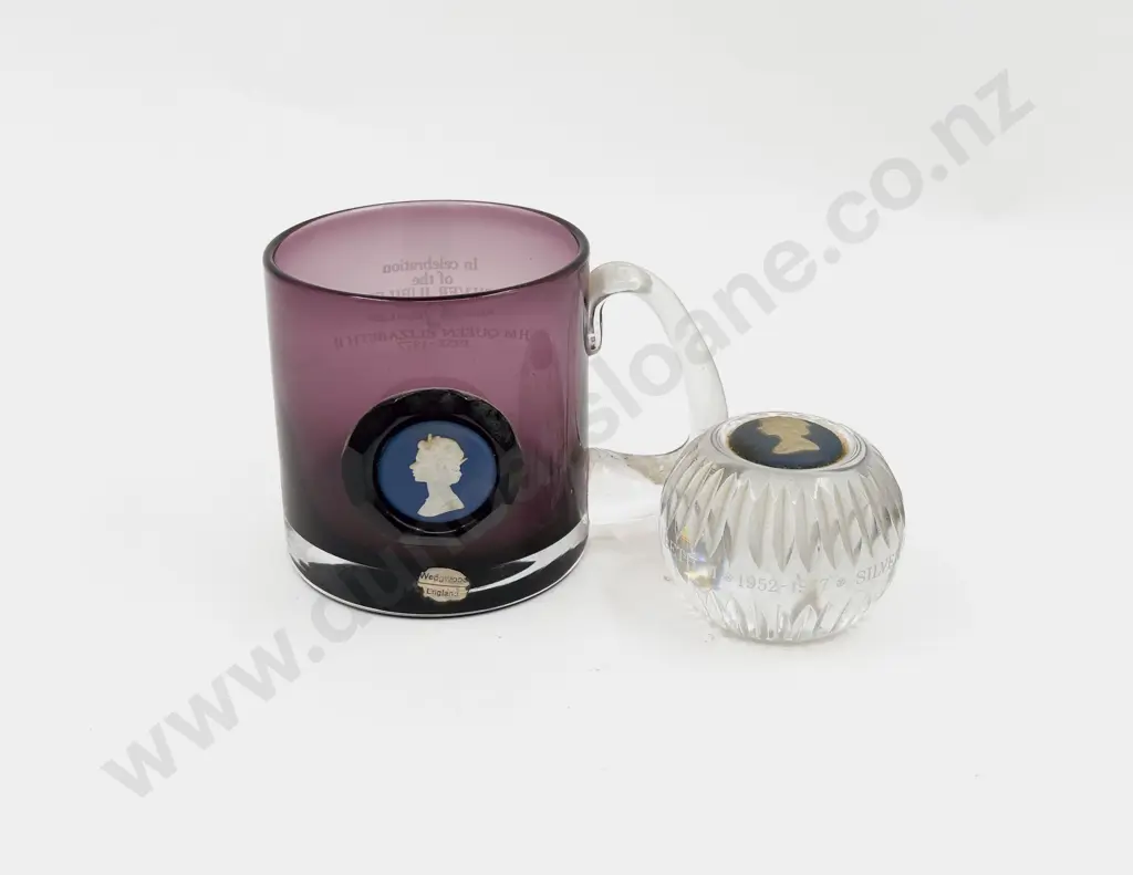 Wedgwood Jasperware & Glass QEII Silver Jubilee Mug & Paperweight Image 1++
