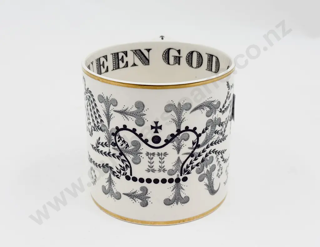 Wedgwood Designed by Richard Guyatt QEII Coronation Mug Image 1++