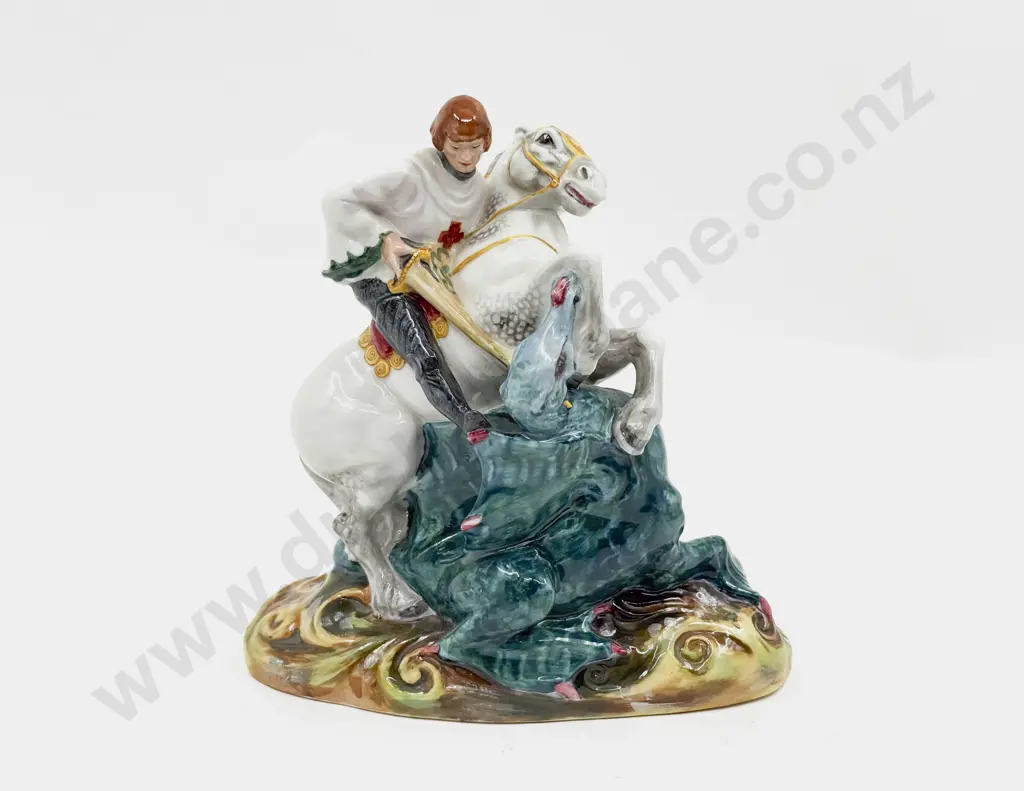 Royal Doulton St George HN2051 Figure Image 1++