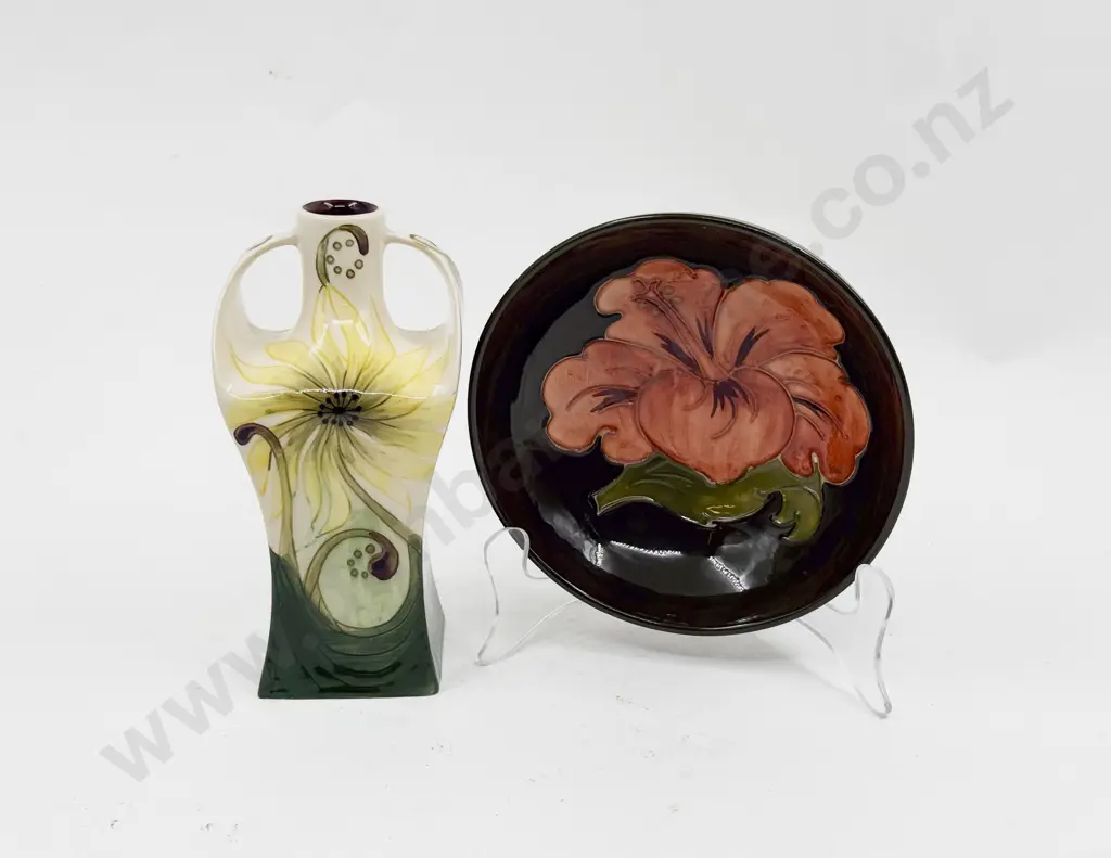 Moorcroft Hibiscus Dish & Moorcroft Style Vase Image 1++