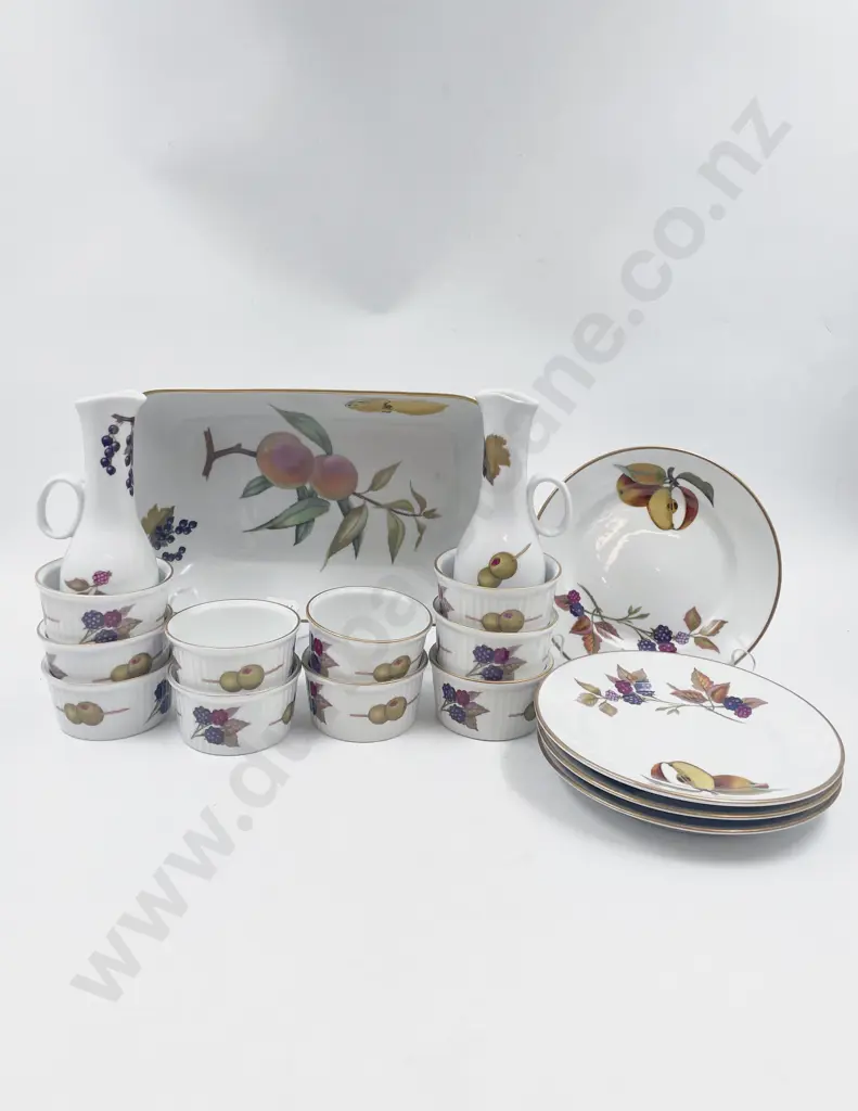 Quantity of Royal Worcester Evesham Pattern China Image 1++