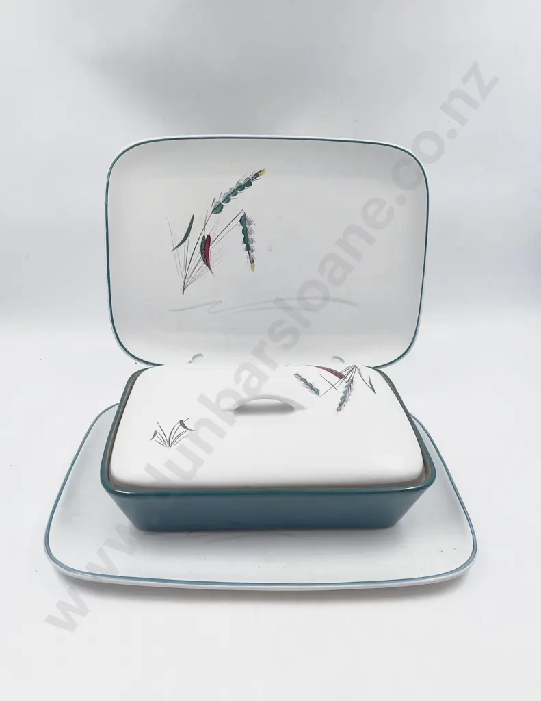 Pair of Denby Platters together with Lidded Oven Dish Image 1++