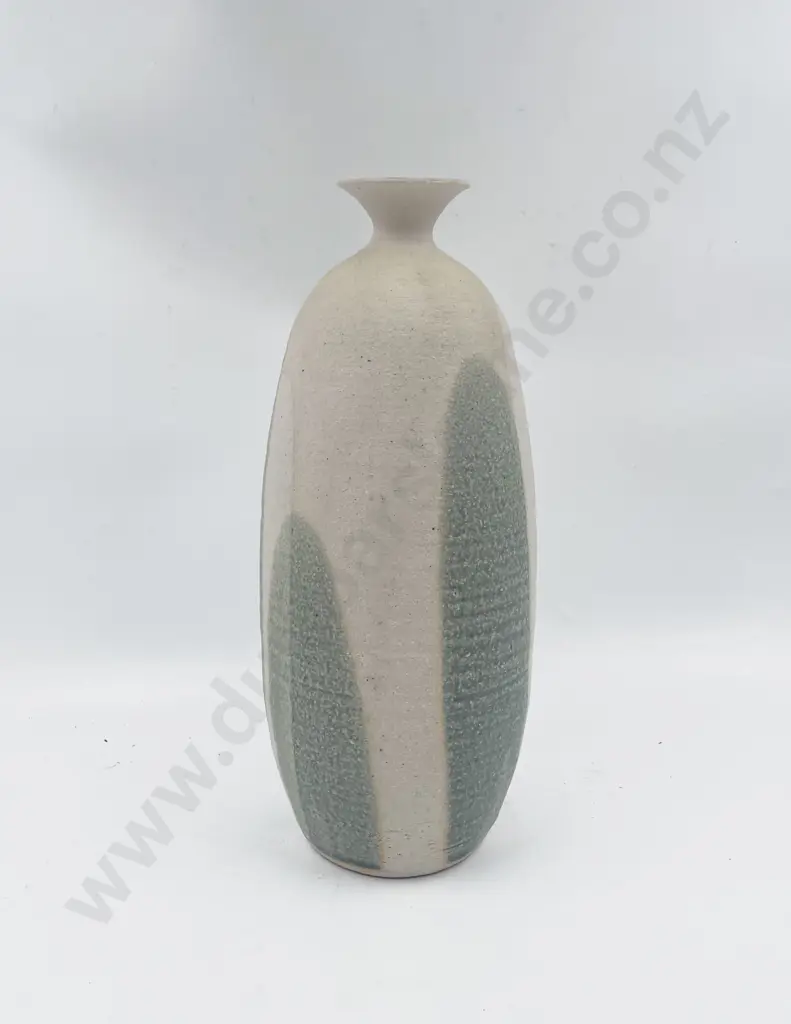 Unmarked Pottery Vase Image 1++