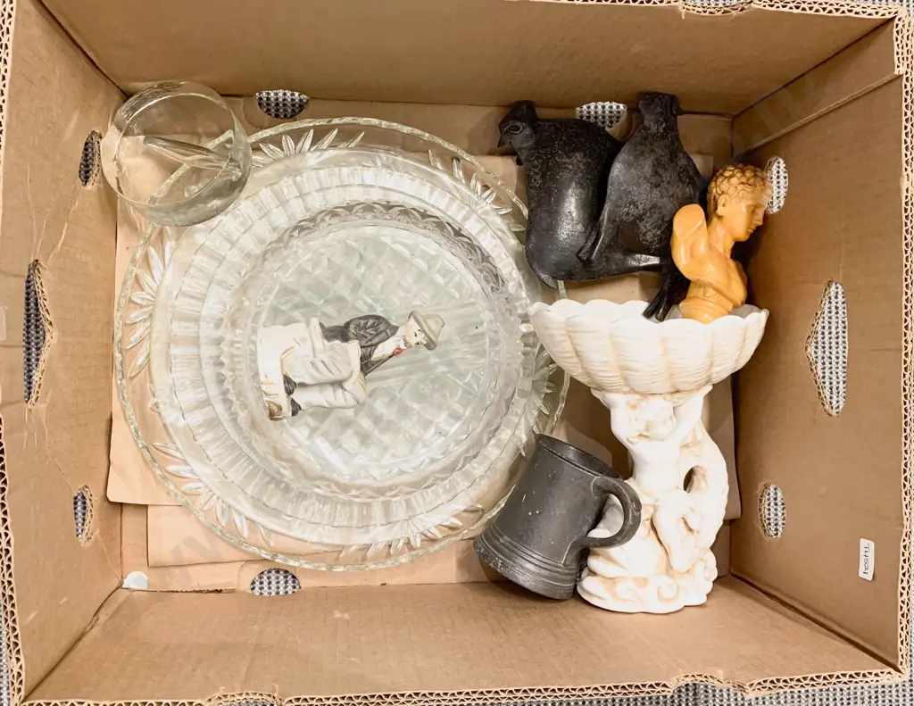 Quantity of Assorted Glassware & Ornaments Etc Image 1++