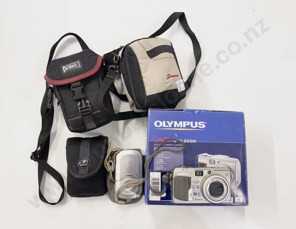 Boxed Digital Camera together with Other Digital Camera etc Image 1++