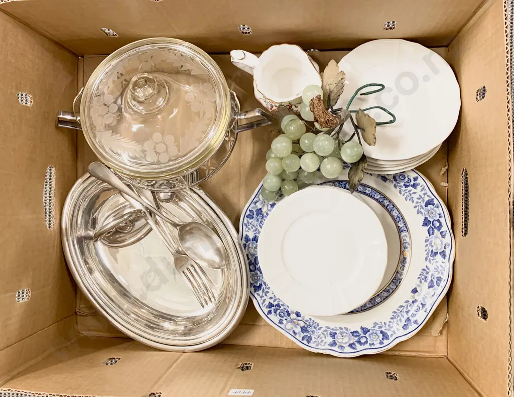 Quantity of Assorted China and S/P together with Hardstone Grapes Image 1++