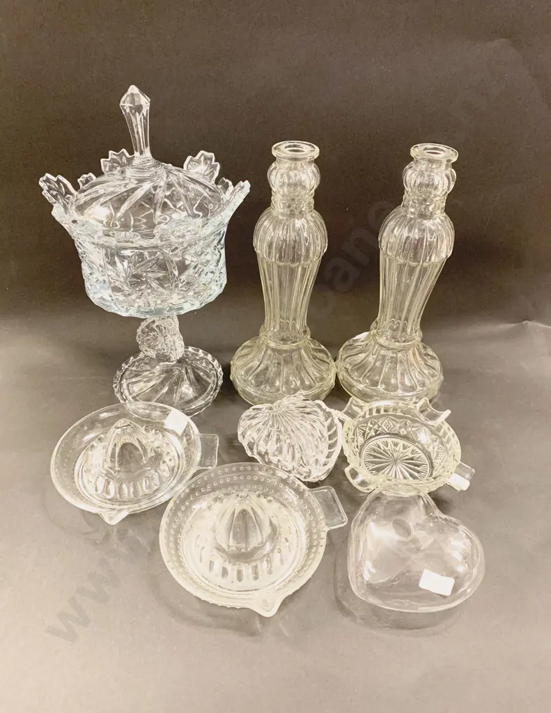 Quantity of Assorted Crystal & Glassware Image 1++