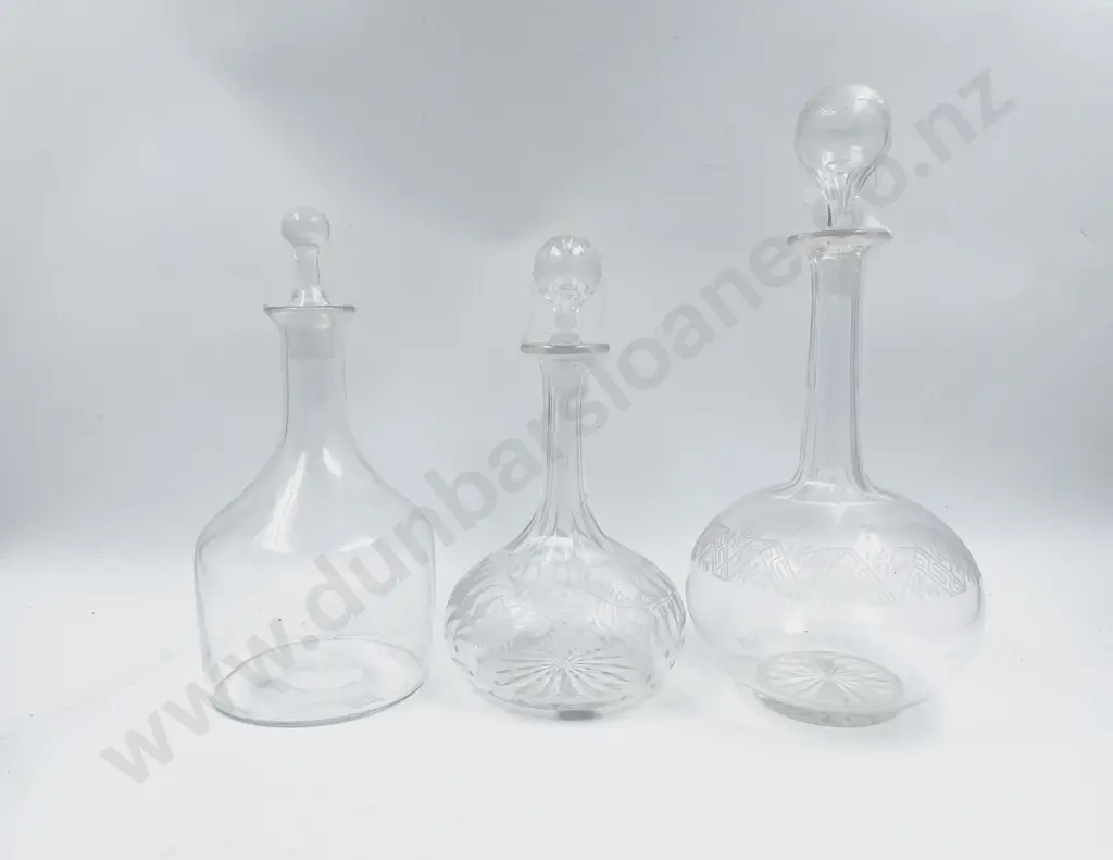 Two Etched Glass Decanter together with Other Glass Decanter Image 1++