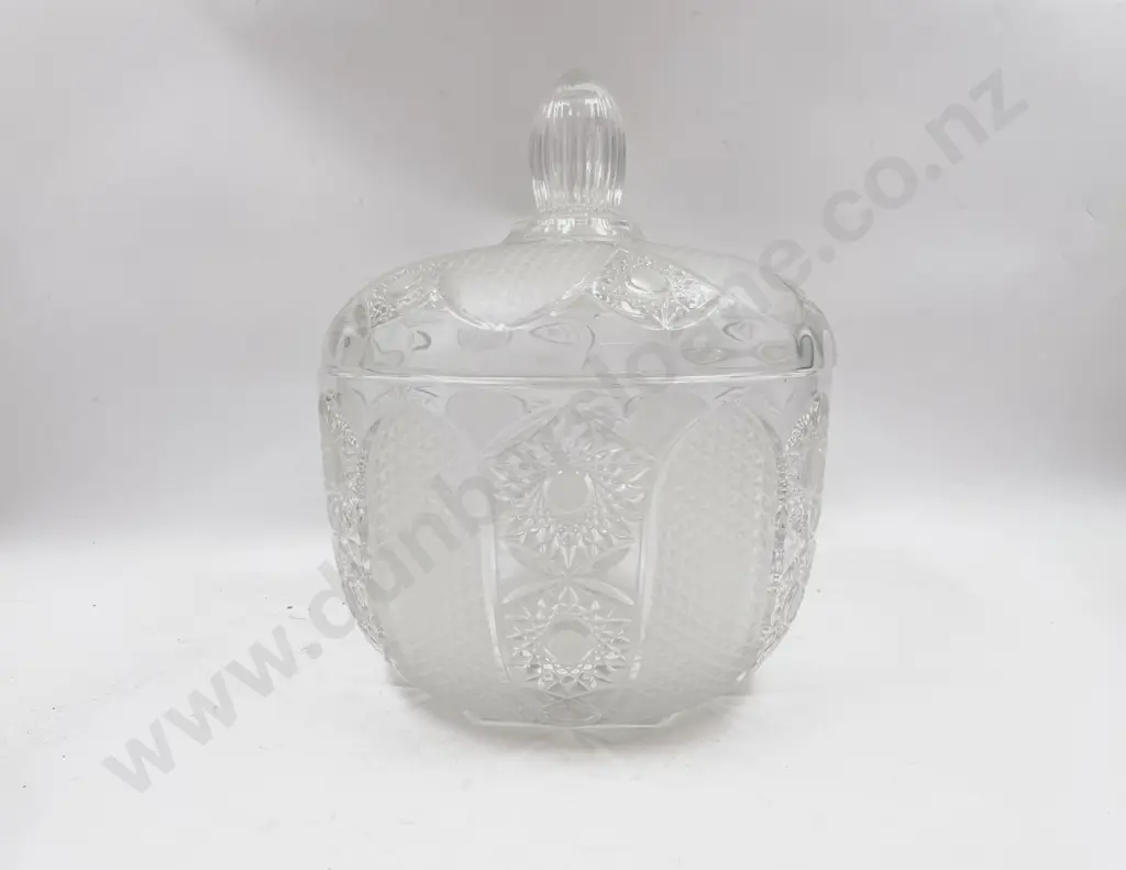 Large Lidded Crystal Punchbowl Image 1++