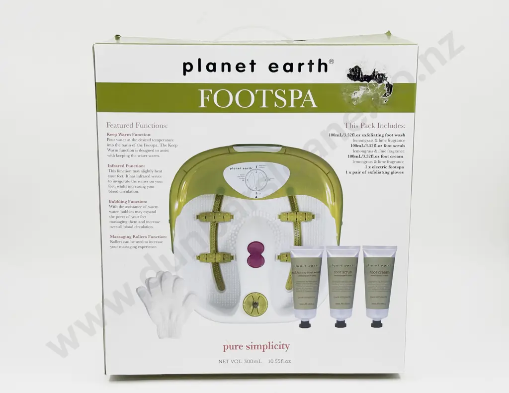 Boxed Planet Earth Foot Spa Image 1++